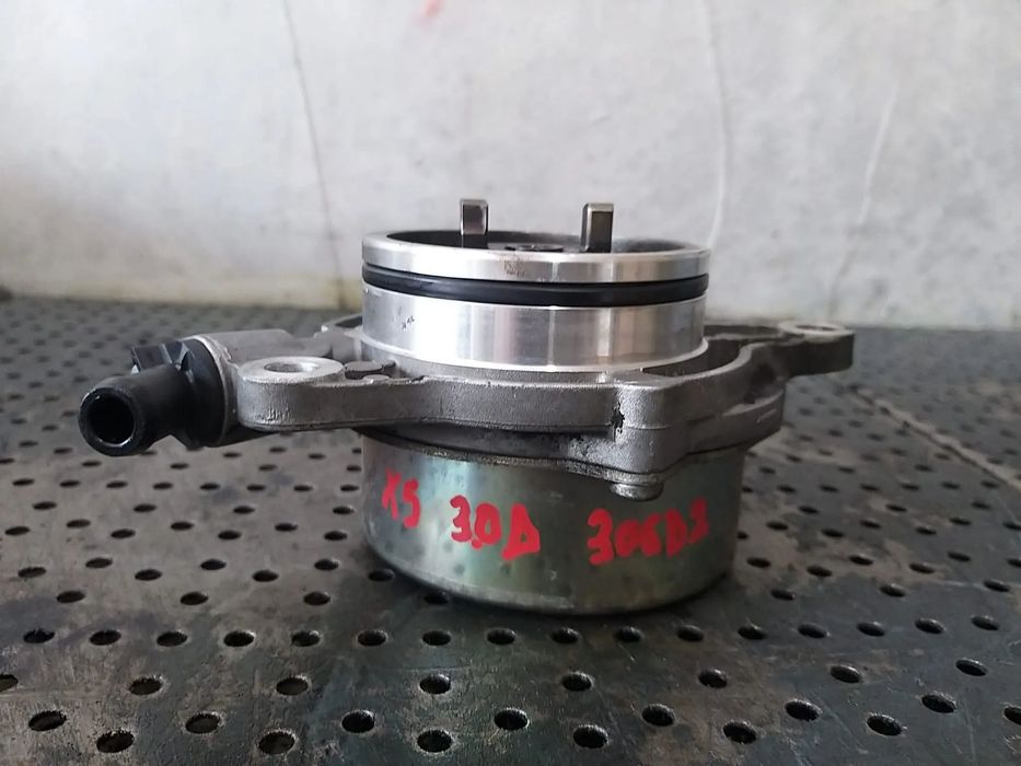 Pompa vacuum 3.0 d bmw x5 e53