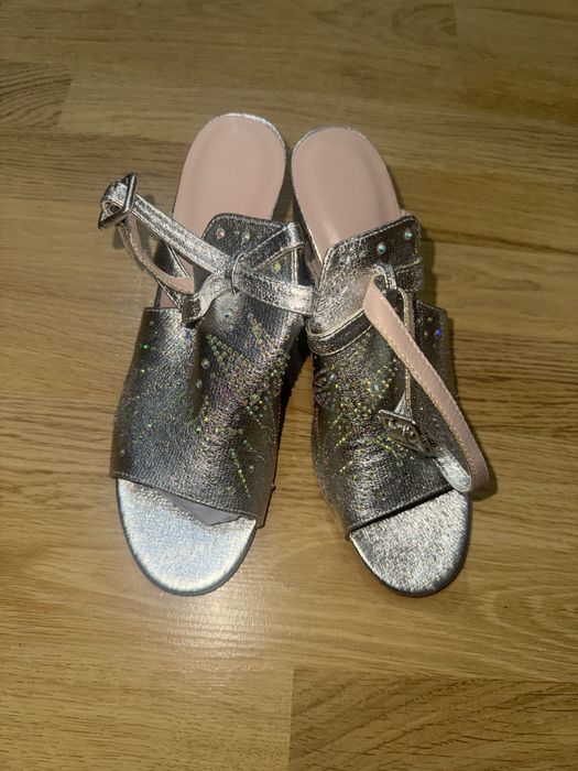 Обувь по 2000 тыс в отличном состоянии