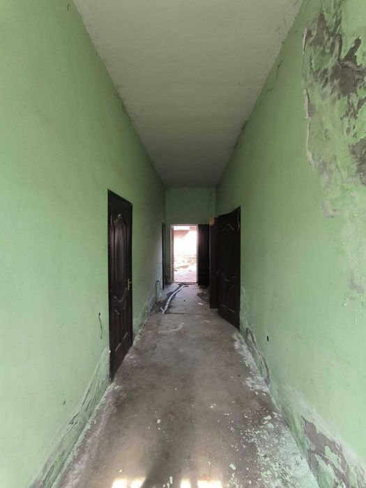 Ijara ofis, ombor, dokon uchun 130 m2 Furqat bog'i oldida joylashgan