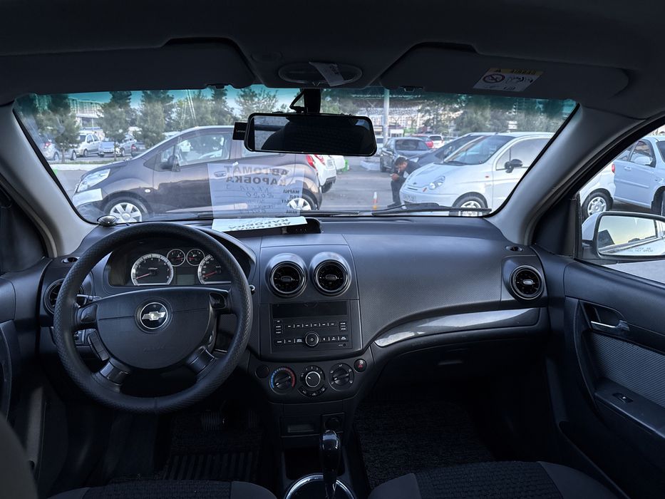 Nexia 3 aftomat srochna sotiladi benzin gaz