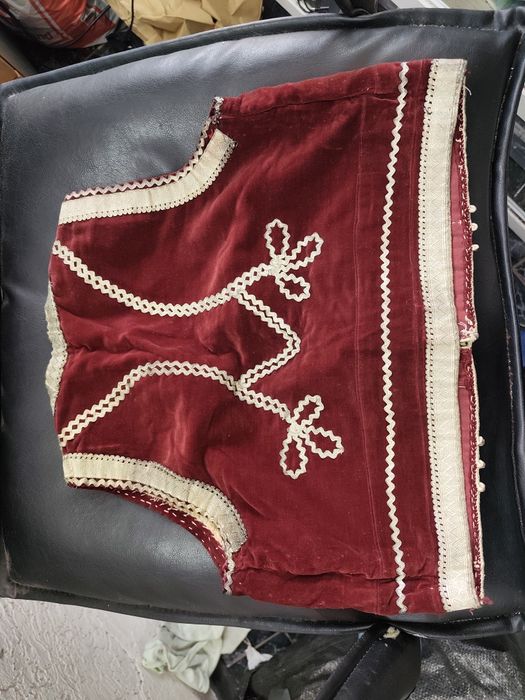 Старо елече елек носия