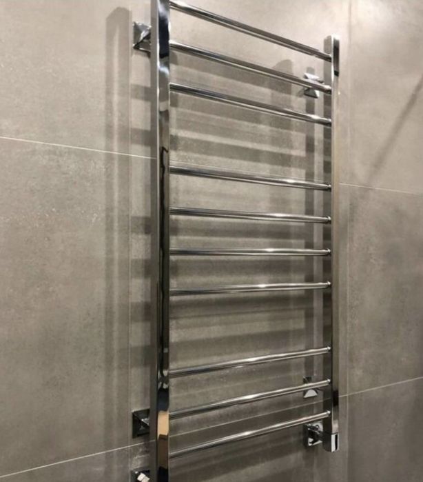 Сантехник қызды қараңыз