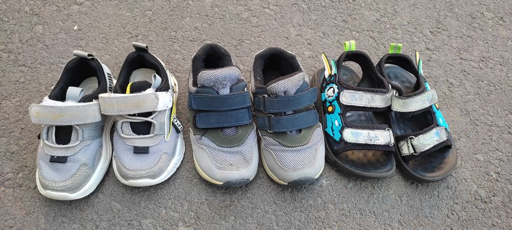 Детские кроссовки для мальчика в отличном состоянии размер 24