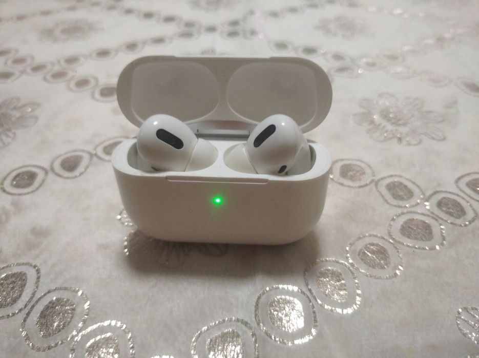 AirPods Pro sotiladi