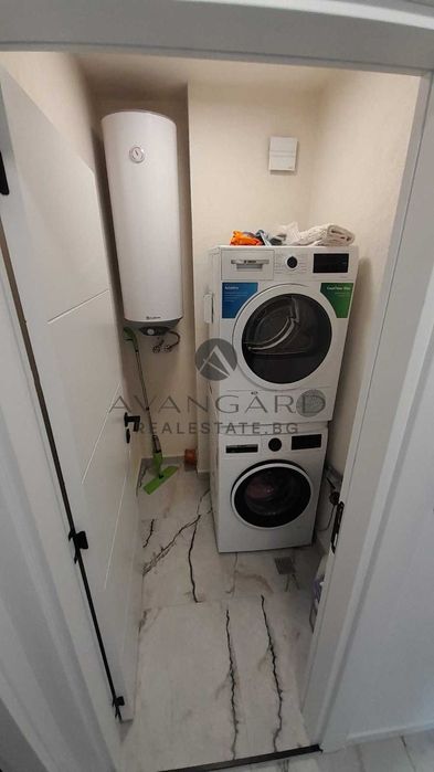 Продава се Четиристаен апартамент в Пловдив, Център - 131 кв.м за 2214 €/кв.м - Снимка #9