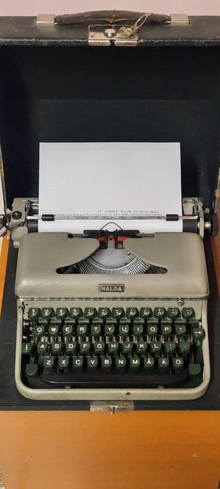 Mașină de scris Halda impecabilă