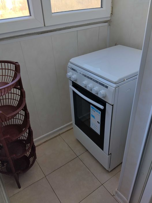 Дава под наем делгосрочно тристаен разширен апаратамент