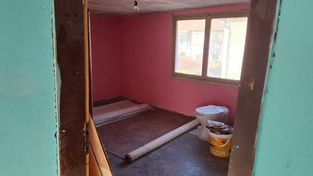 Къща с малък парцел в квартал Етъра