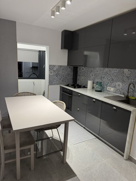 Proprietar, inchiriez apartament 2 camere decomandat
