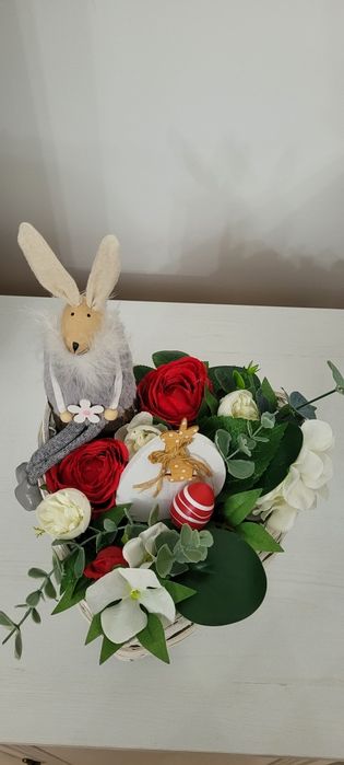 Cos cu flori și iepuraș pt Paște