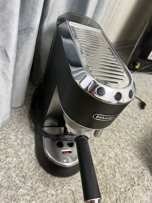 Продам кофемашину Delonghi
