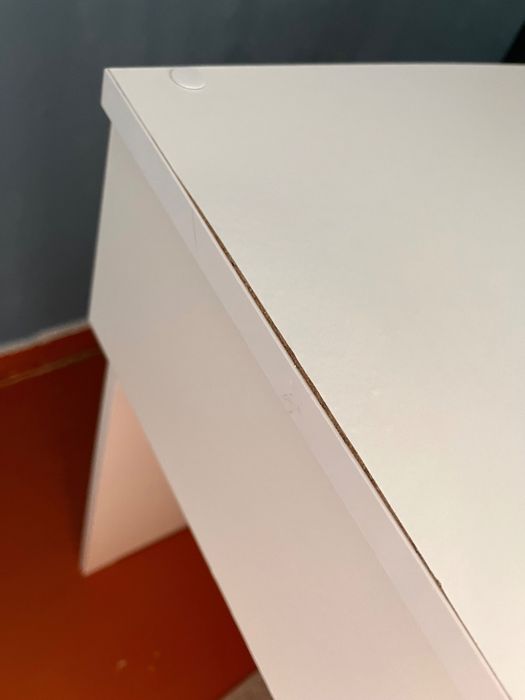 Столик туалетный