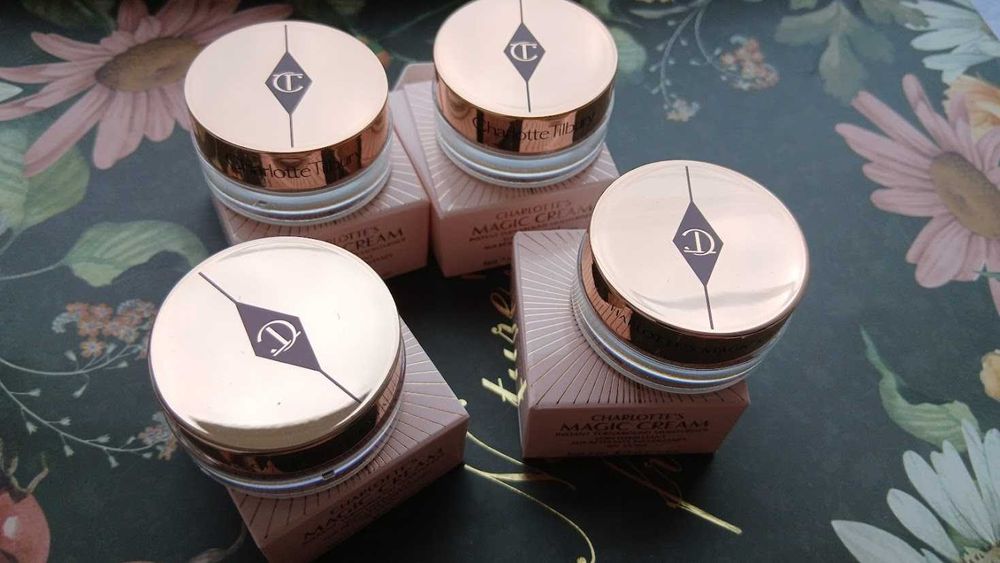 Charlotte's Magic Cream Instant Turnaround Moisturiser SPF15 PA+ si portfard