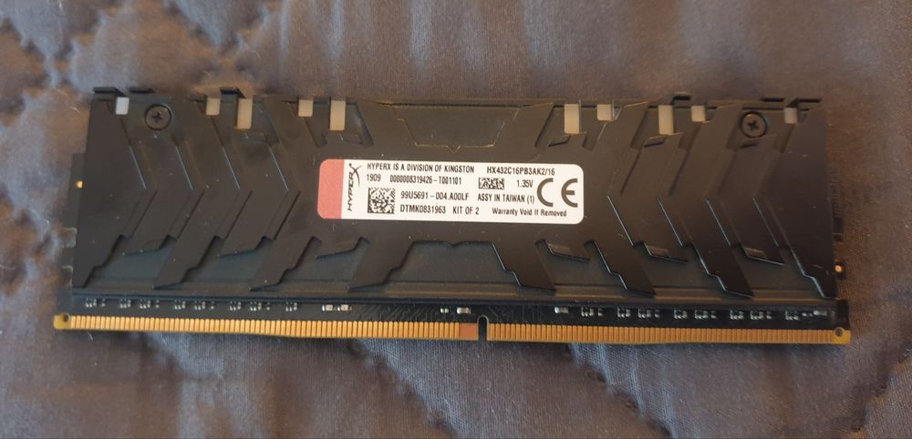 Продавам Ram 2 x 8G HYPER X  Predator DDR4
