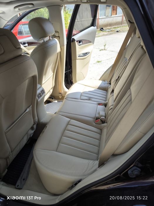 INFINITI EX30D на части