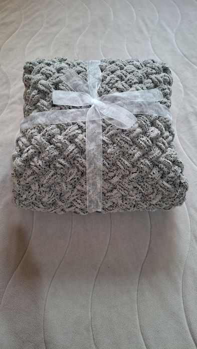 ТОТАЛНА РАЗПРОДАЖБА Ръчно плетено  бебешко одеяло