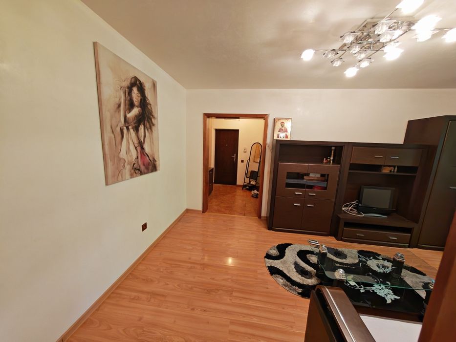 De inchiriat apartament zona autogara