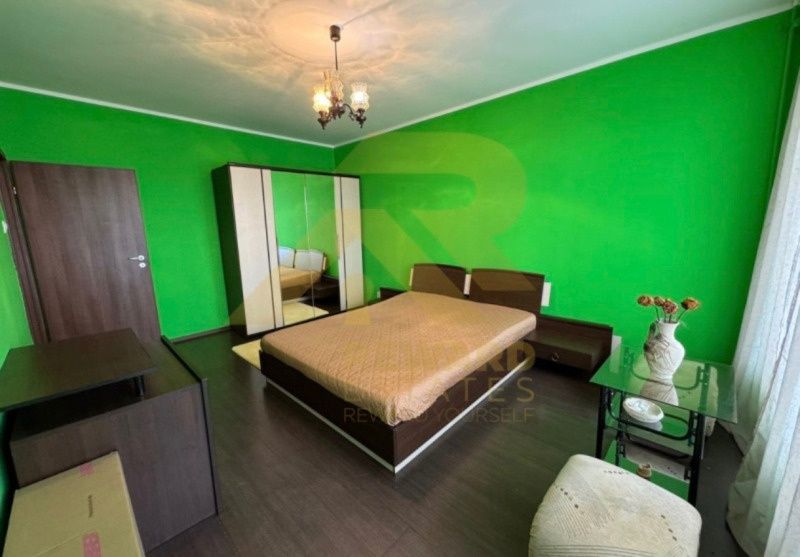 Продава се Тристаен апартамент в София, Обеля 2 - 65 кв.м за 1954 €/кв.м - Снимка #2