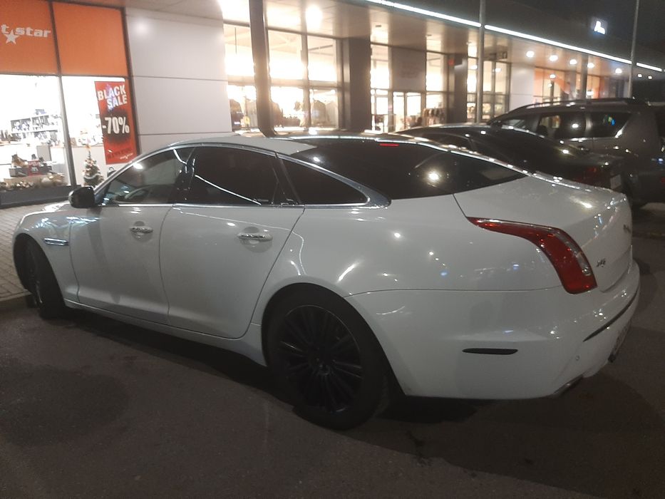 Jaguars  XJ , бял !