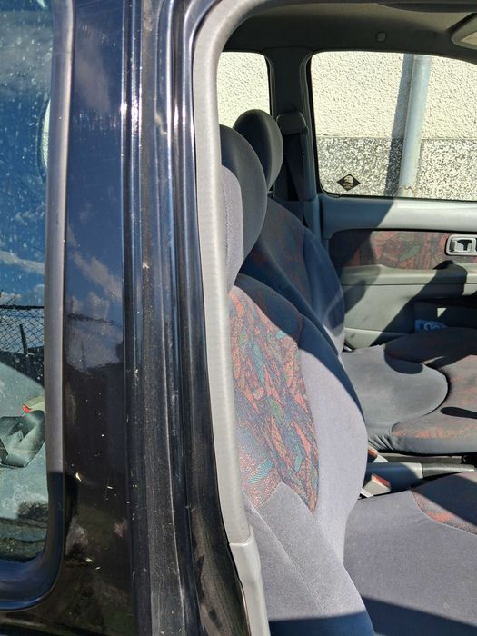 Продавам Нисан Микра