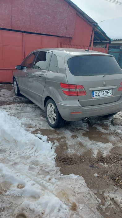 Vînd sau schimb autoturism 2006