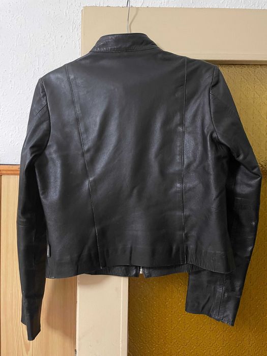 класическо черно кожено яке