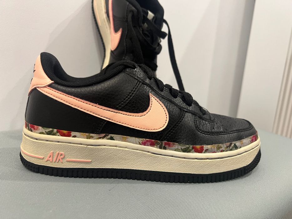 Дамски кецове Nike