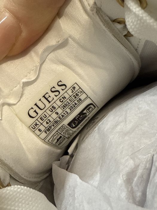 Обувки GUESS, неизползвани