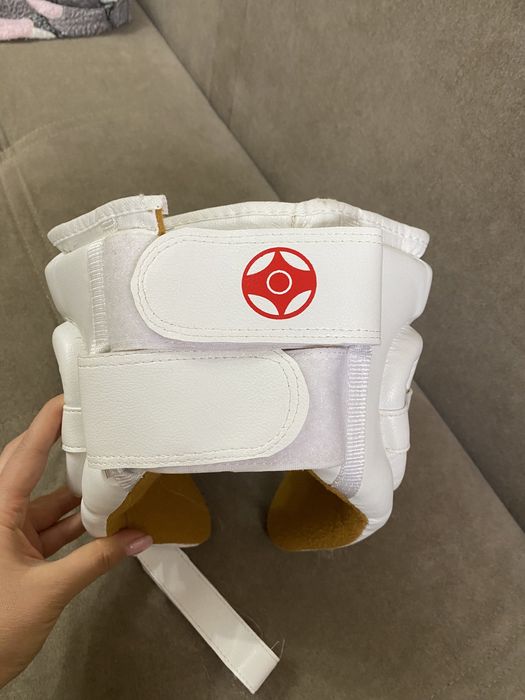 Продам шлем для единоборств