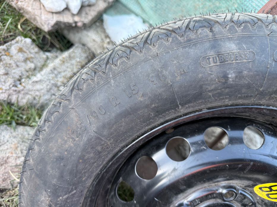 Оригинална резервна гума патерица 15за BMW