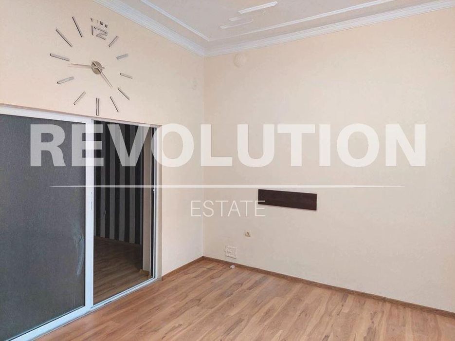 Офис в района на Център!