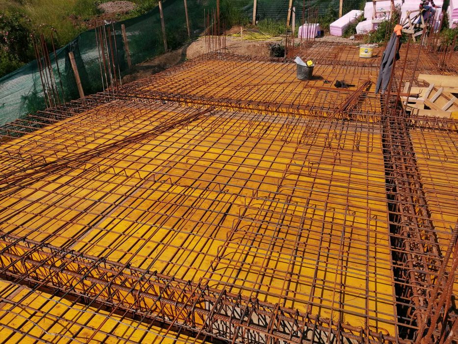 Executam lucrari de constructii, case la rosu