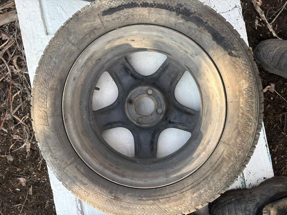 Диски радиус R16 Reno Sandero