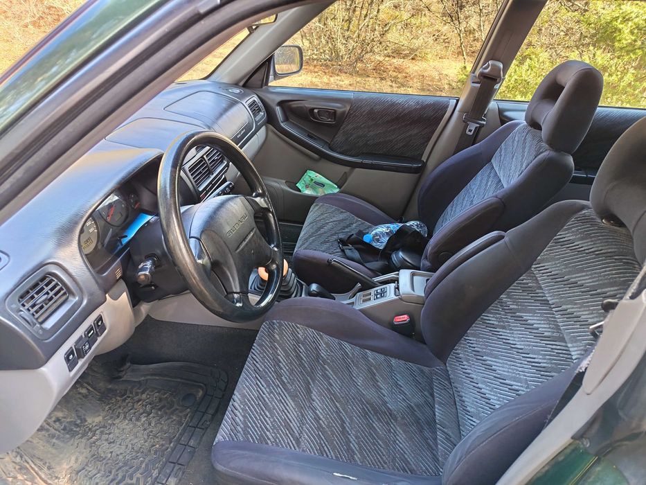Продавам Subaru Forester