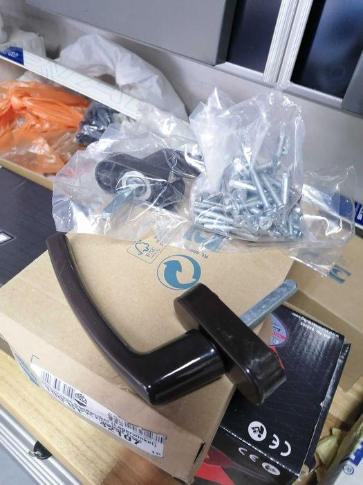 метални дръжки за PVC дограма WINDOFORM - кафяви