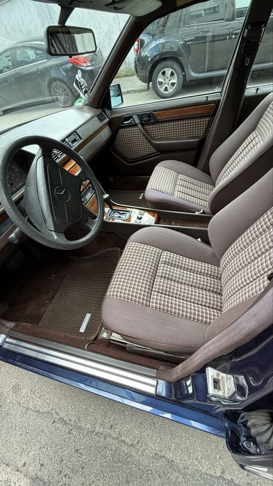 Mercedes w124  Variante w126 | W140 | W107 Vehicul Istoric