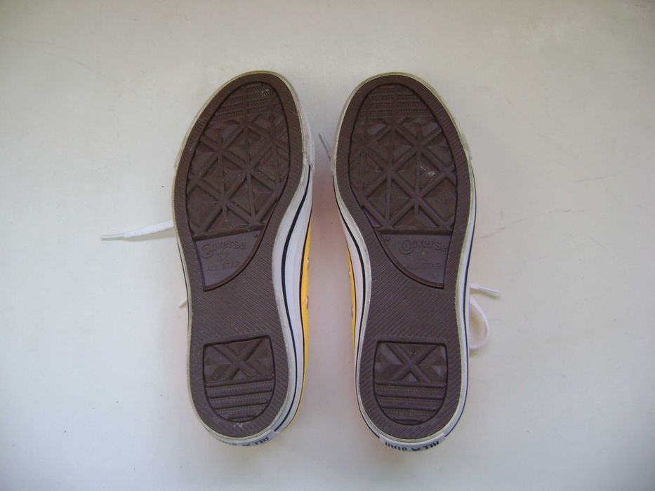 Продавам дамски кецове Converse № 37