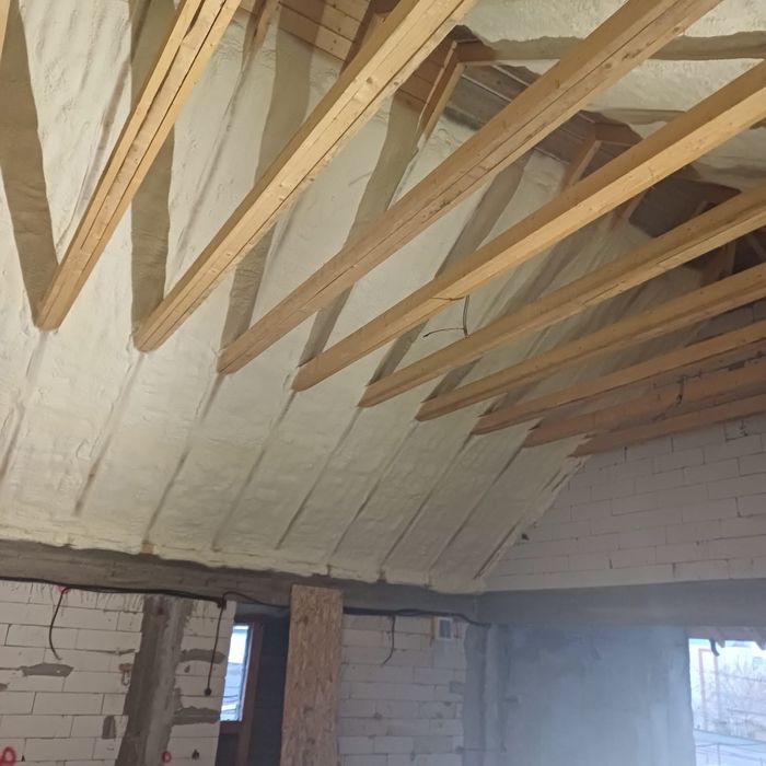 Izolații Izolație spuma poliuretanica termica si fonica. Gratuit