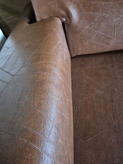 Кожен диван (кафяв)