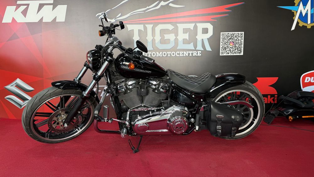 Harley Davidson breakout 114