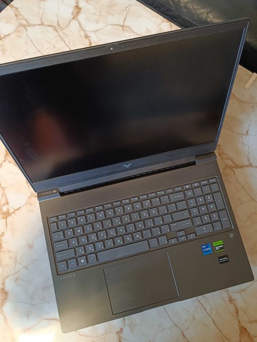 ОТЛИЧЕН! HP Victus 16 - 14-ядрен Intel Core i7-13700H / RTX 4050 / 32GB DDR5 / 144 hz