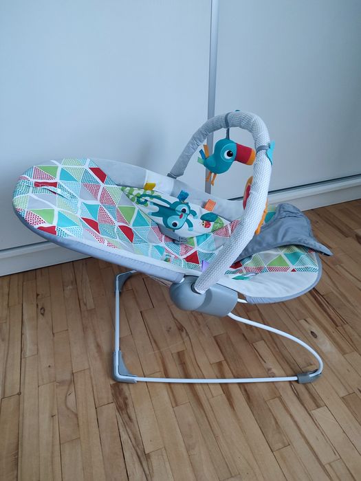 Bright Starts - Бебешки вибриращ шезлонг с мелодия
