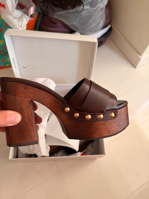 Schutz  Buckle-Detail Leather Platform Sandals