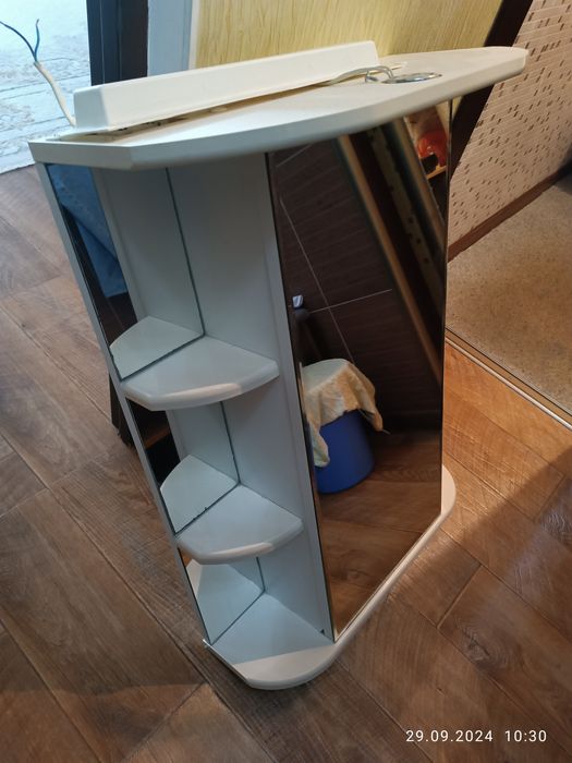 Ванный навесной шкаф + ковёр 2х3м