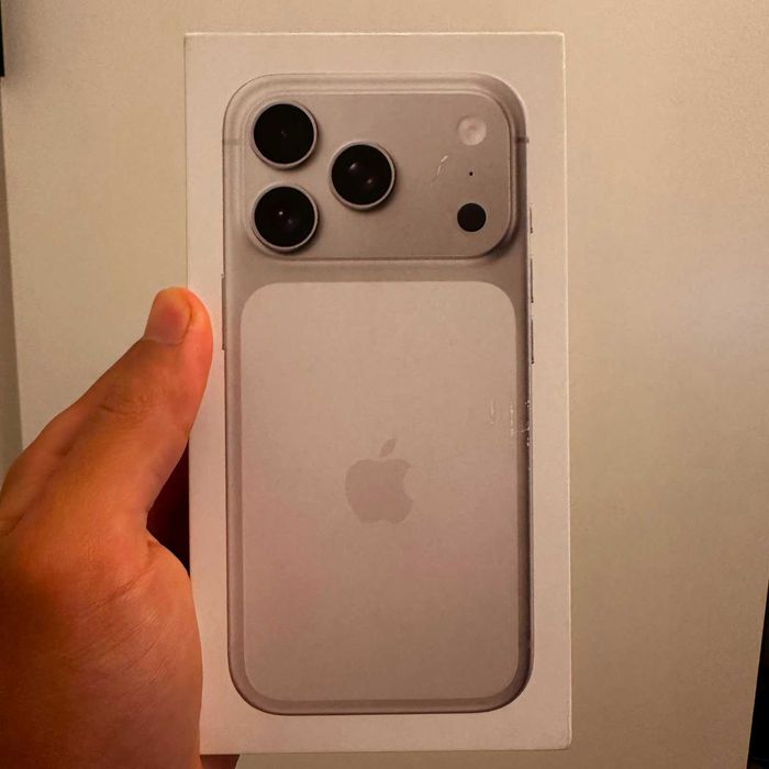 iPhone 17 Pro Silver - 512gb - Neverlocked - 1an Garantie Apple (SIGILAT)