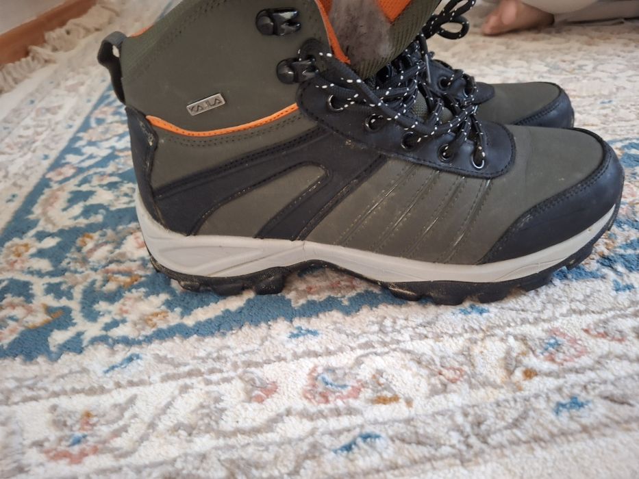 Ботинок зимние .