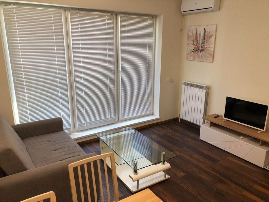 Двустаен апартамент в ж.к. Дианабад.