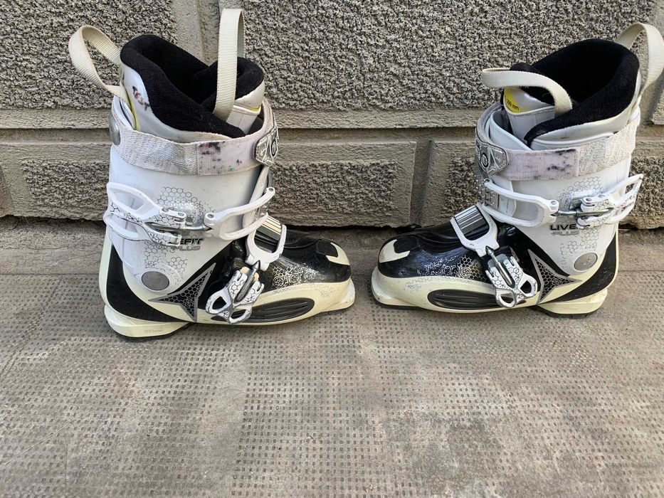 Clapari ski schi Atomic Livefit marime EUR:38 Mondo:25 299mm