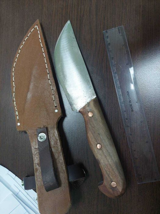 Нож дръжка от орех ръчна изработка