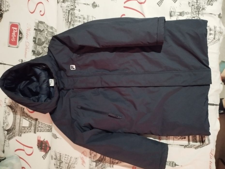 Куртки демисозоные в отличном состоянии рост 134-140 и 146 по 4000т.